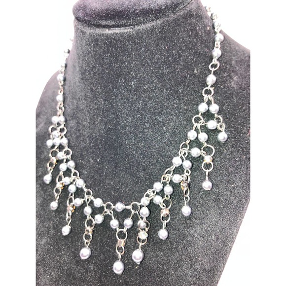 Rhinestones and Silver-Tone Beads on Gray Chain Necklace Vintage! - Picture 3 of 9